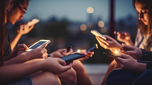 Surgeon General's Urgent Warning: Why We Need a Social Media Detox Now - Unscreen Yourself!